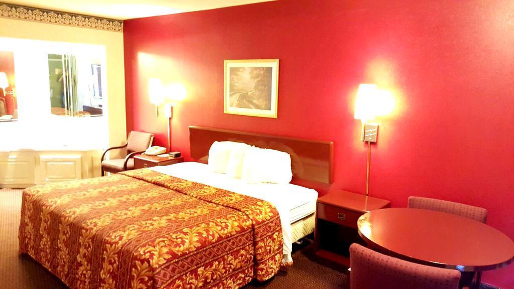 Red Carpet Inn & Suites Carneys Point/Wilmington 외부 사진